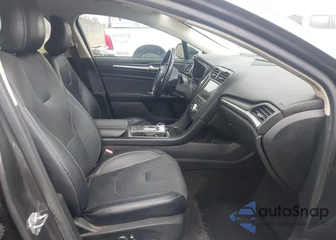 2017 Ford Fusion Energi Titanium from USA, damaged, VIN 3FA6P0SUXHR364093